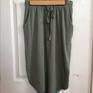 Zenana Olive Green midi skirt with pockets